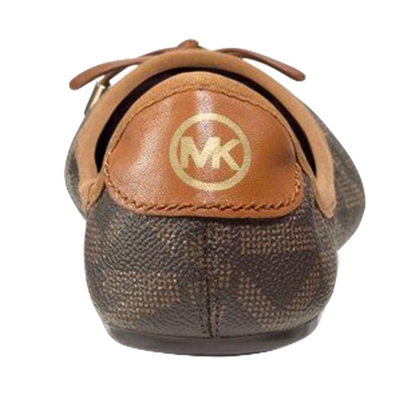 Michael Kors City-Logo Print Ballerina Flat - Picture 5 of 6